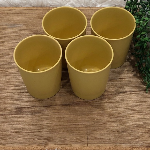 Tupperware glasses - Picture 3 of 7